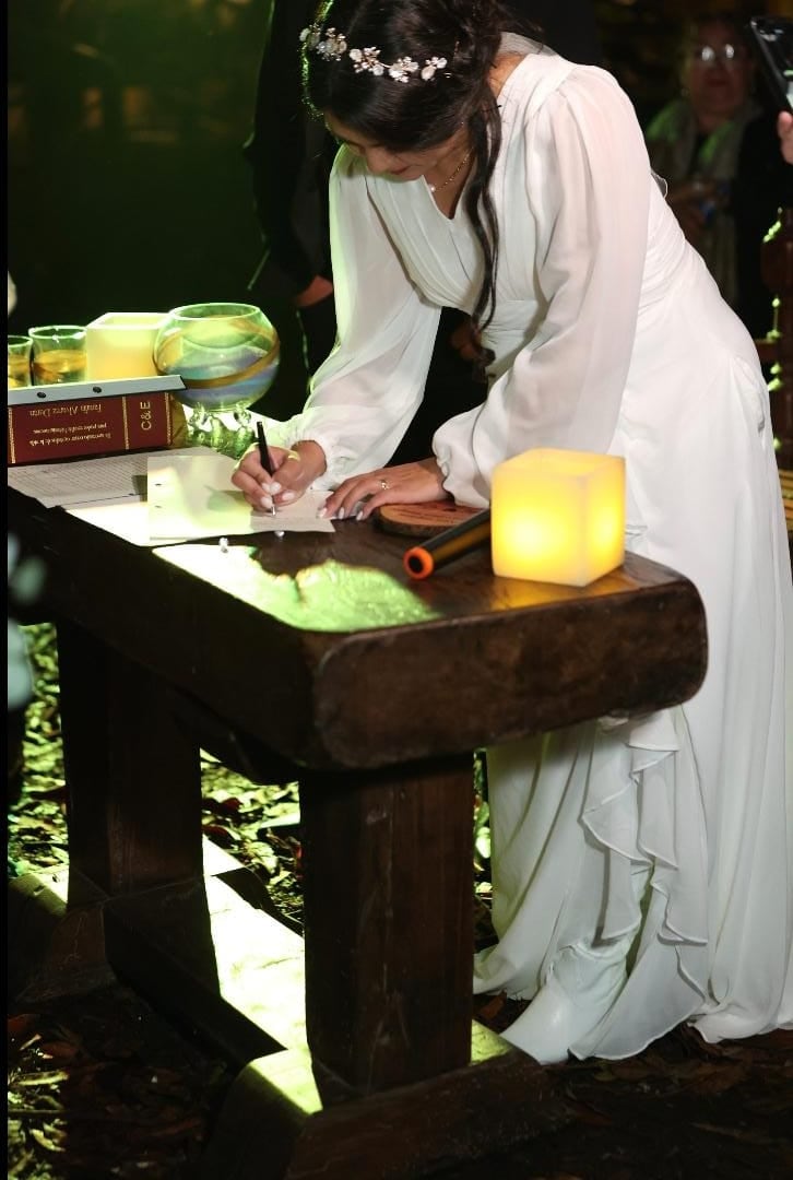 Carlos Álvarez y Evelyn Durán se casaron este domingo 30 de noviembre luego de 10 años de relación. Cortesía exclusiva para La Teja