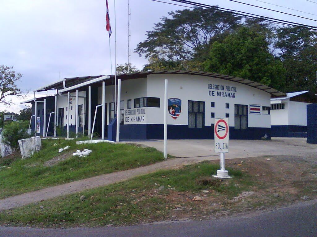 Detienen a mujer policía sospechosa de participar en tentativa de homicidio en perjuicio de empresario en Puntarenas. Foto Andrés Garita