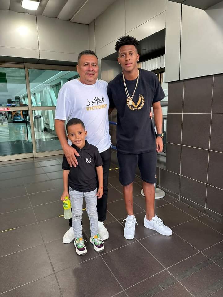 Oldemar Alcócer y su hijo Josimar Alcócer. Foto: Cortesía