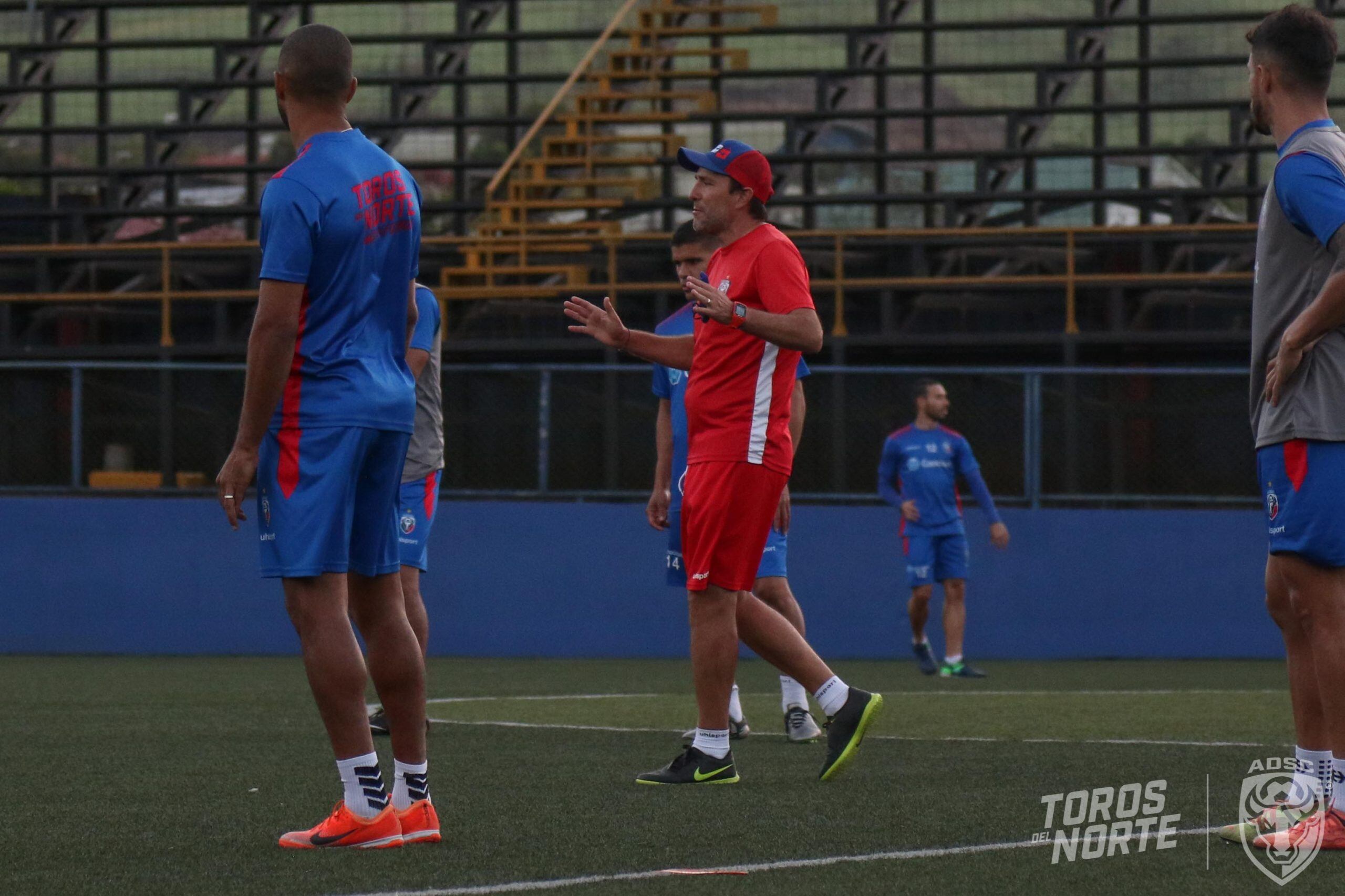 San Carlos entrena previo al juego contra Saprissa. Prensa San Carlos.