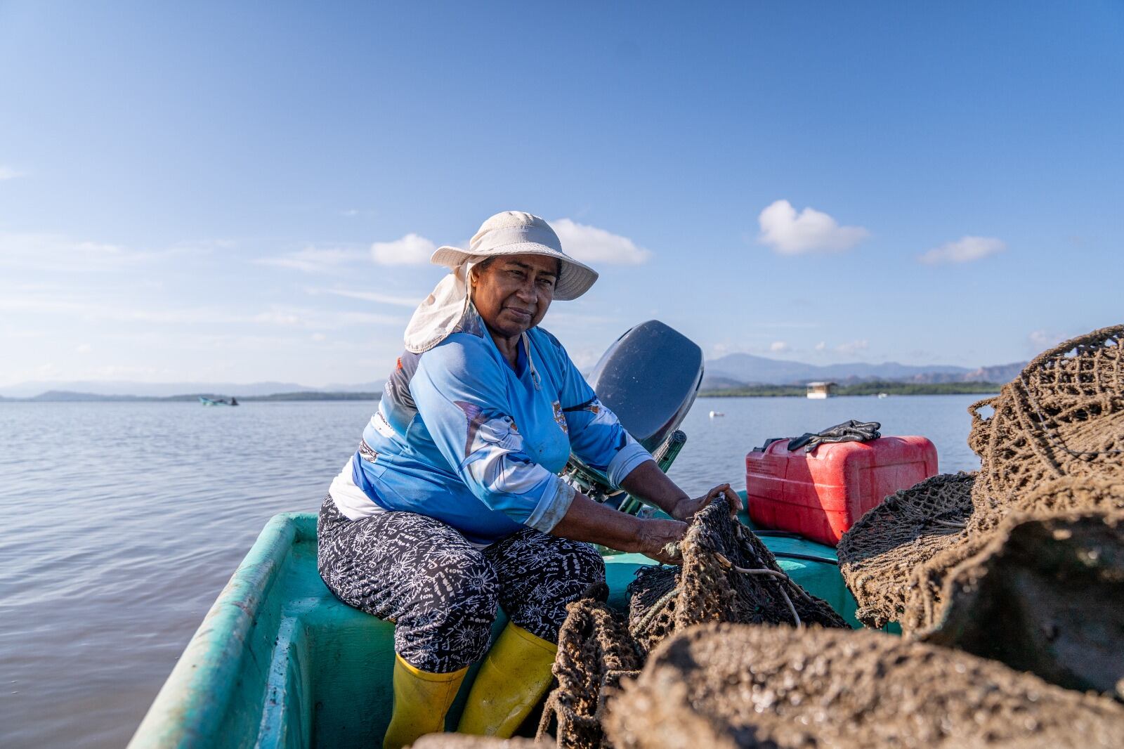 El Instituto Costarricense de Pesca y Acuicultura
(INCOPESCA) se complace en anunciar que como parte de la celebración de
su 30 Aniversario, el billete de lotería Chances de la Junta de Protección
Social, correspondiente al sorteo del 19 de abril del 2024, estará dedicado a
conmemorar este importante hito. n la foto doña María Fernández.