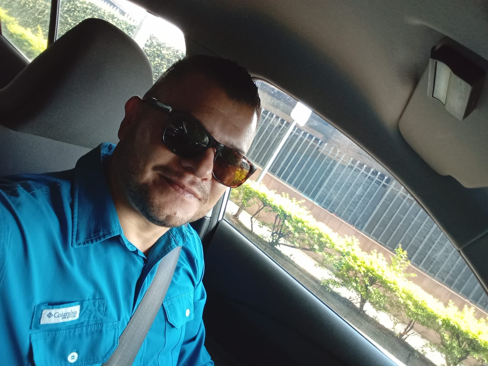 Adrián Valverde Quirós se pasó hace 20 años a San Ramón. Como trabaja en Belén viaja todos los días. Él es una de los miles de personas que pierde muchísimas horas vida en la carretera San José-San Ramón por eso está más que feliz con la confirmación, el viernes pasado, del inicio de los trabajos para ampliar y mejorar esa carretera tan fundamental para el país, un proyecto que es financiado por el Banco Centroamericano de Integración Económica (BICE).