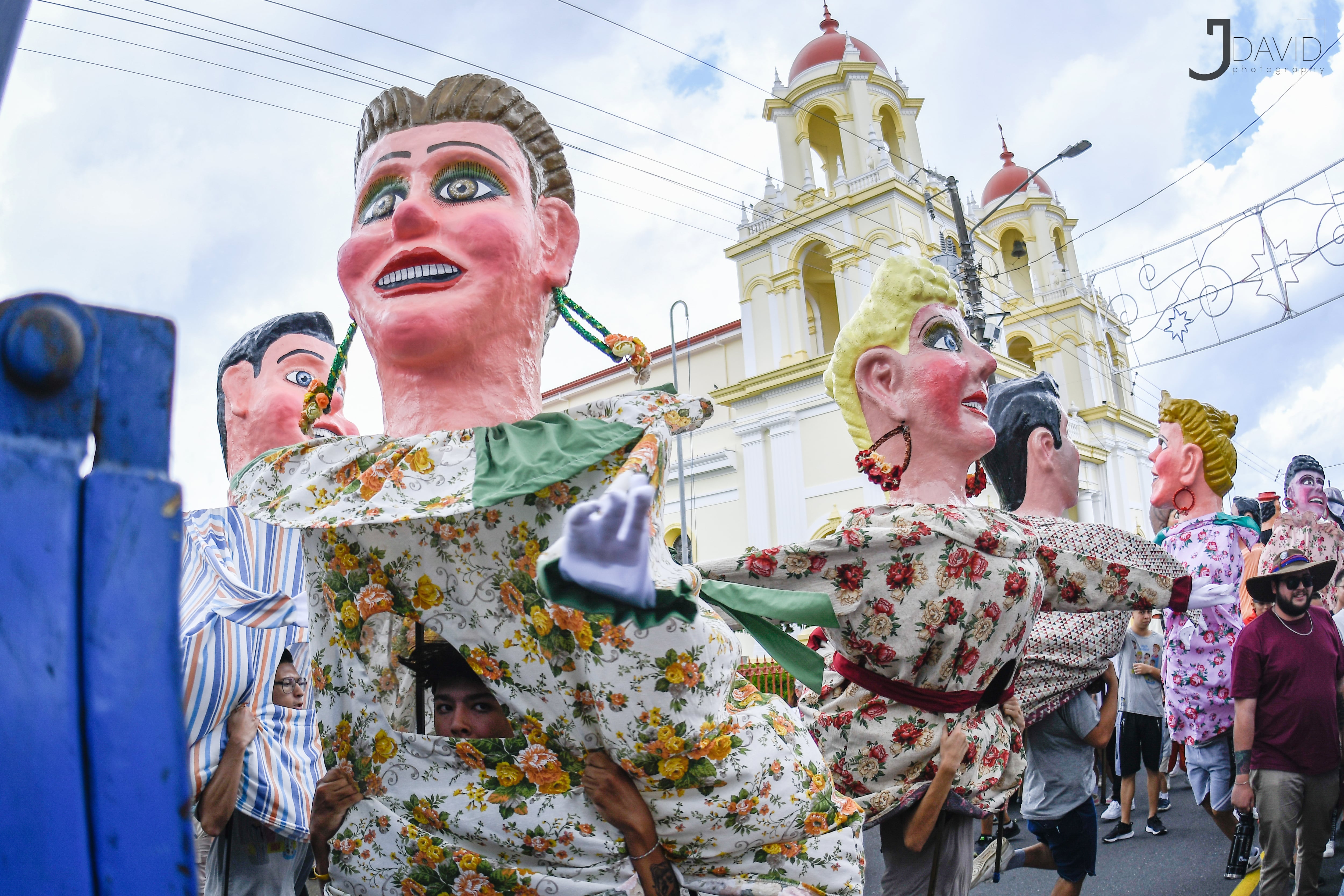 La Cimarrona La Original Domingueña y la Comisión Domingueña de Mascaradas y Alboradas representarán a Costa Rica en el Londo Parade 2026 en Inglaterra.