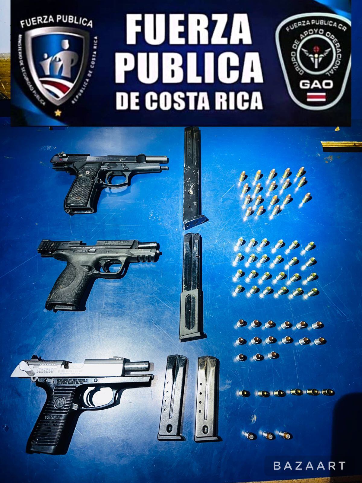 Los dos sospechosos fueron detenidos cuando viajaban en una motocicleta. Foto MSP.