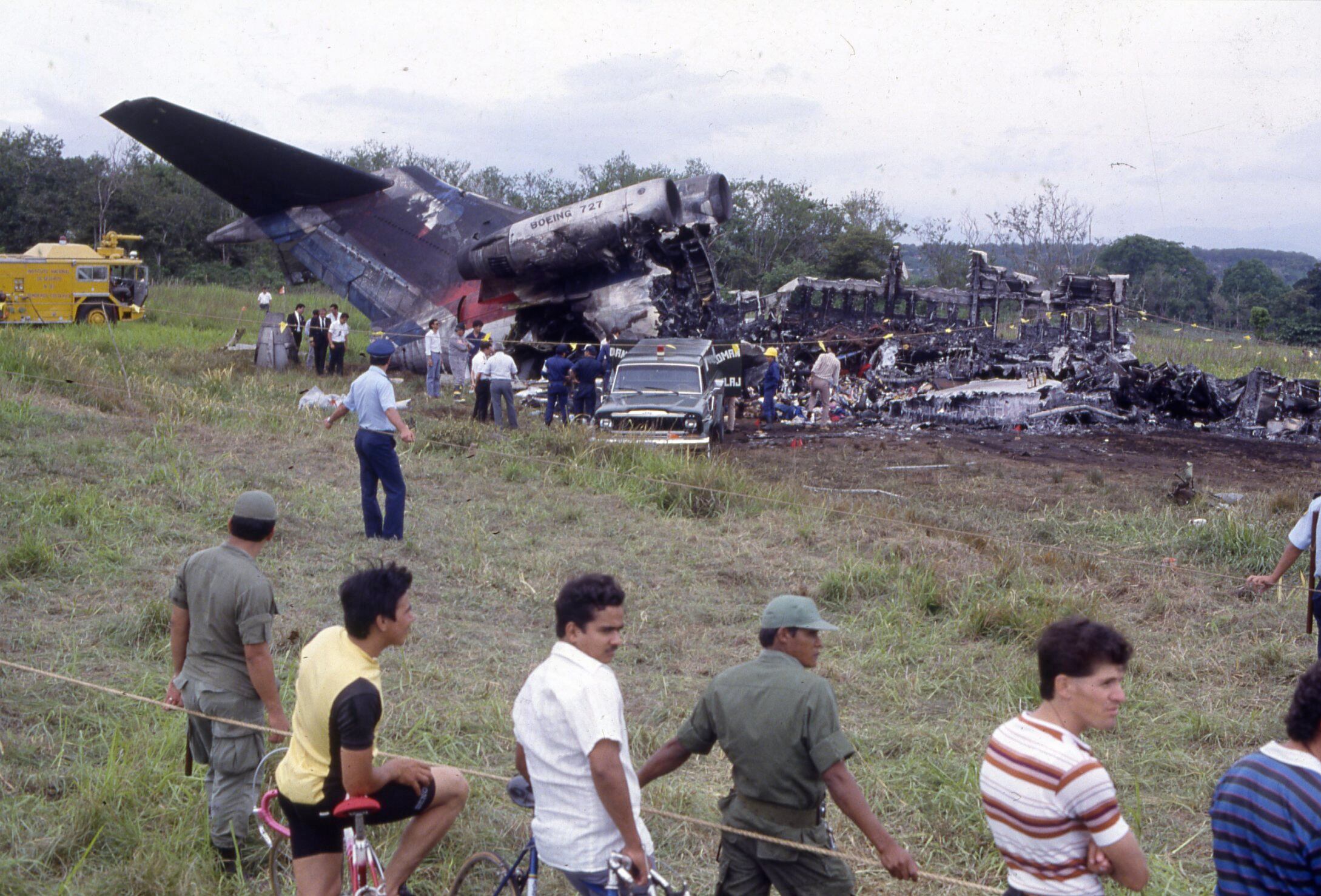 Avión de Lacsa accidentado en 1988. Archivo.