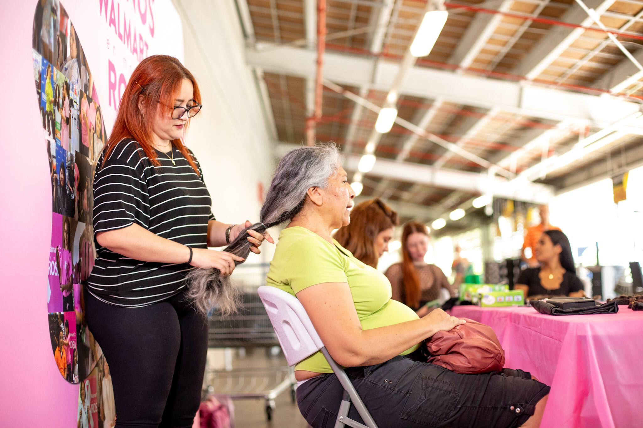 Evelyn Girón Díaz, vecina de San Antonio de Escazú, le llegó hasta lo más profundo de su corazón el testimonio de vida que pudo compartir con una compañera de trabajo que luchó y superó el cáncer de mama, por eso, se decidió a hacer algo para ayudar de alguna forma y encontró en la donación de su cabello ese aporte que tanto buscaba hacer