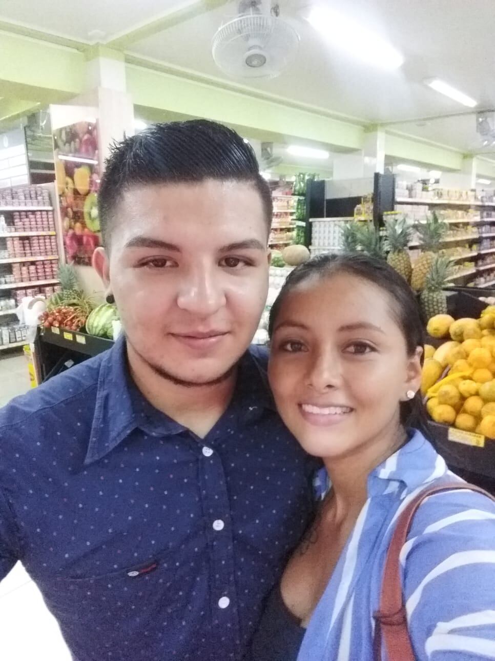Isaac Picado Villalobos junto a su pareja Yamileth Medina Orozco. Él murió sepultado en una mina en Las Juntas de Abangares, Guanacaste. Foto: Yamileth Medina para La Teja