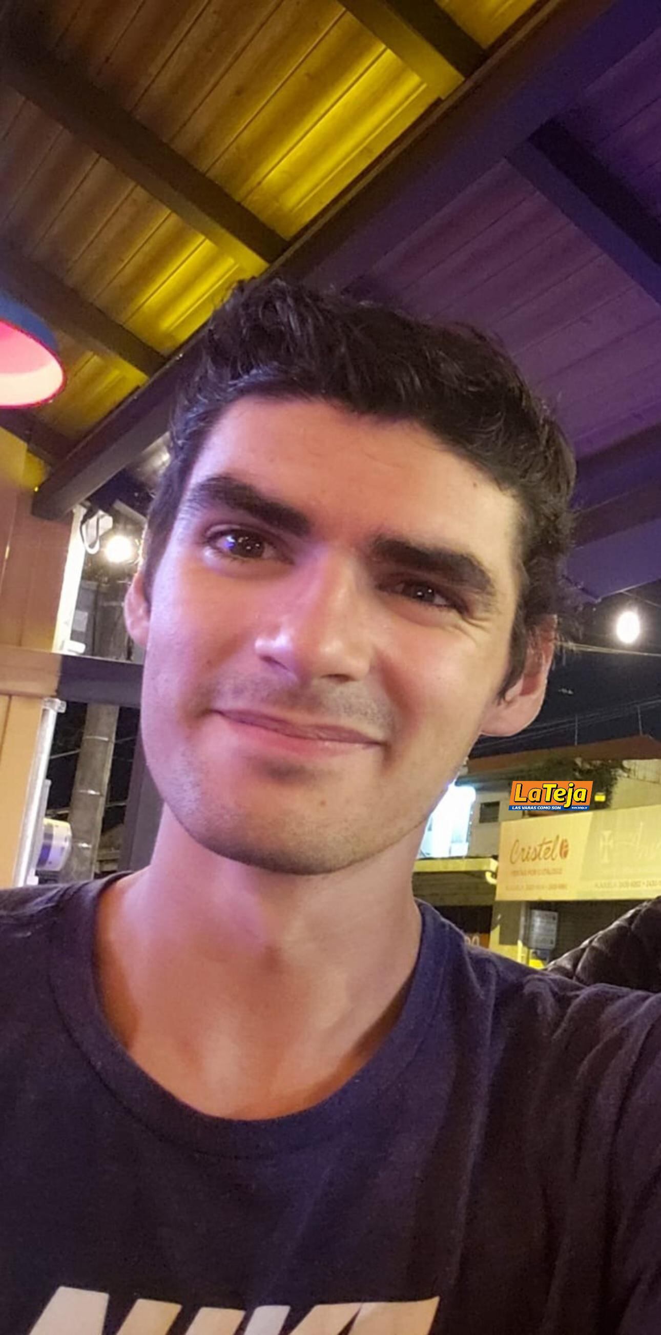 Jonathan Chavarría, de 30 años, daba servicios como conductor cuando fue víctimas de asaltantes que lo dejaron en un guindo en Vuelta de Jorco en Aserrí. Foto: Cortesía