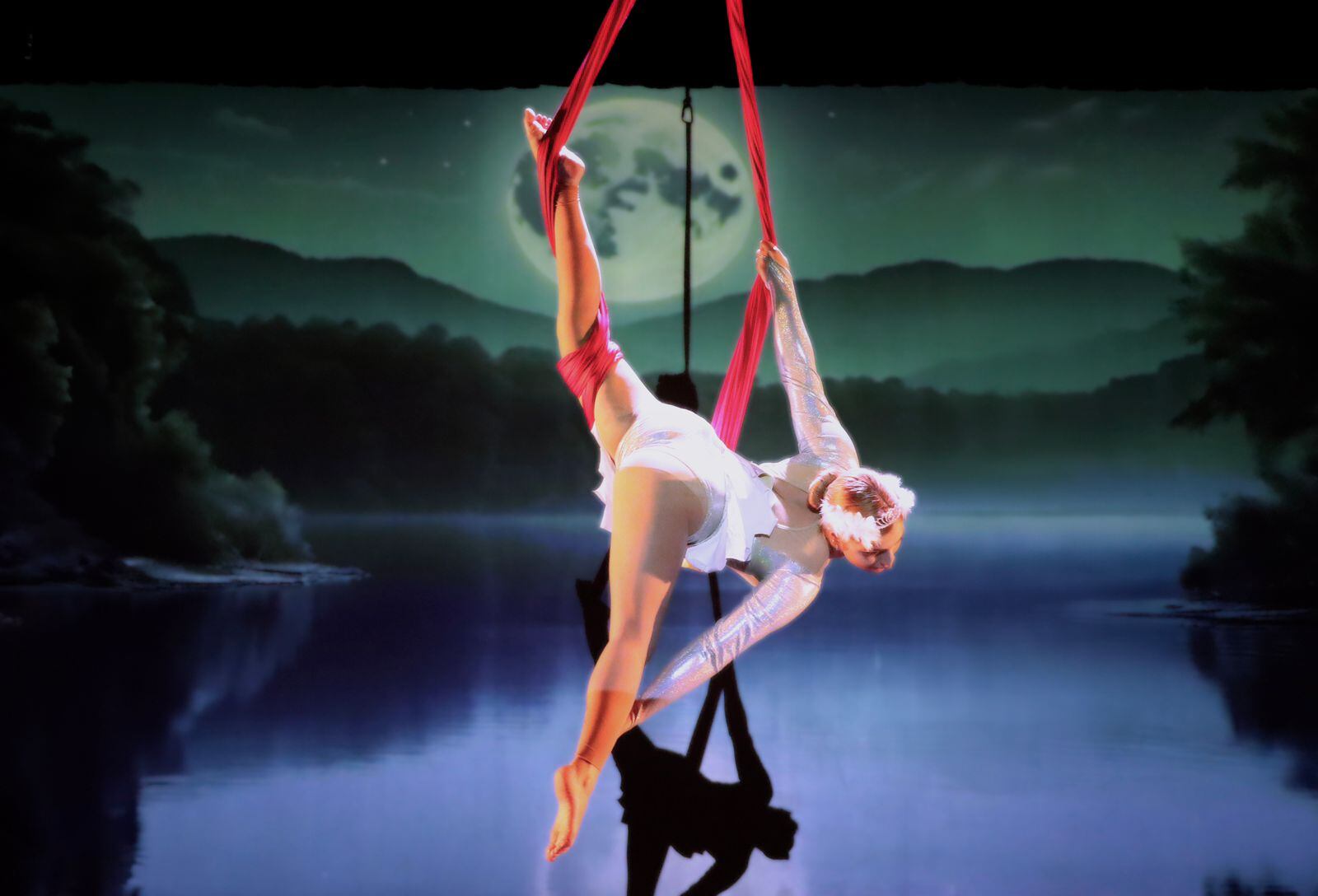 Génesis Castillo Mora ha sido parte del elenco de grandes espectáculos teatrales del país como El Cascanueces o El lago de los cisnes