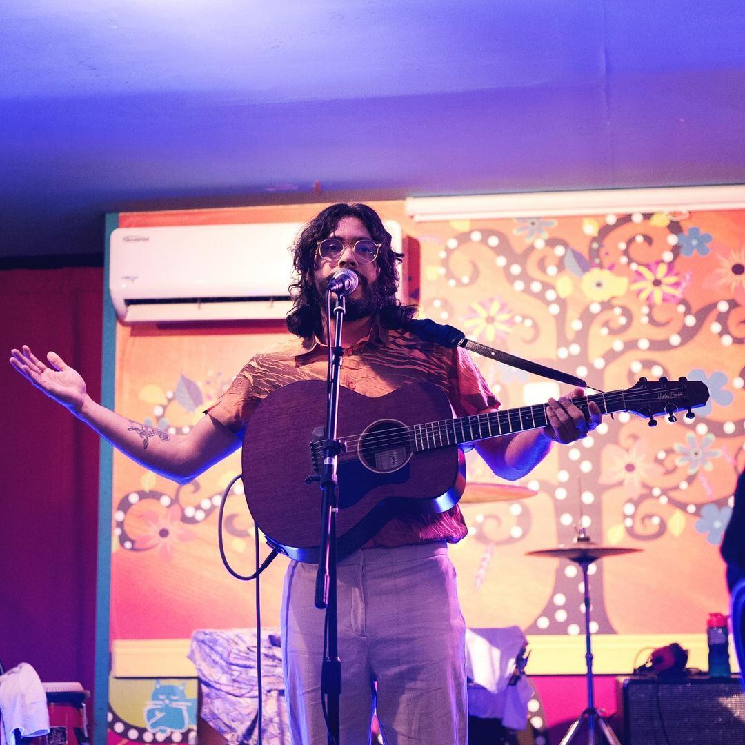 Ludwing Gómez es un artista nicaragüense que llegó a Costa Rica en el 2022.