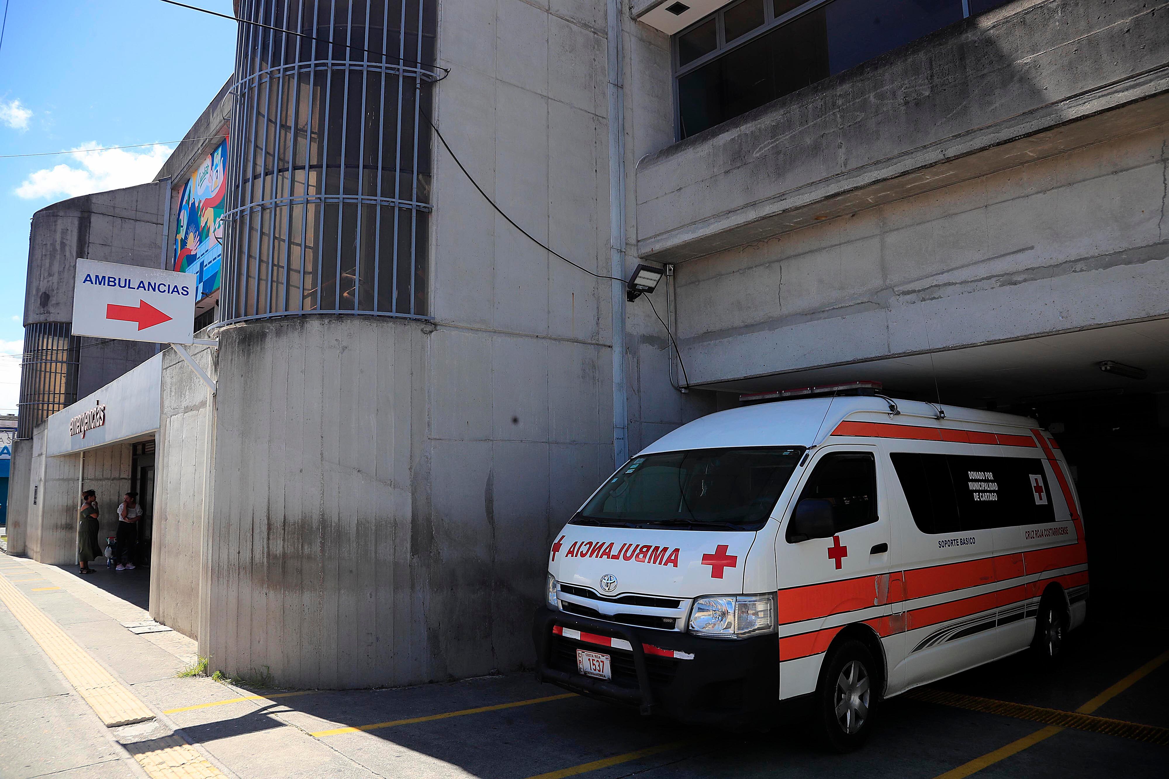 19/01/2024     Cartago. En medio de la polémica e incertidumbre por la construcción del nuevo hospital, el Max Peralta sigue funcionando en las viejas instalaciones que evidencian hacinamiento en muchos de sus espacios de atención a pacientes, pero además muchos de sus servicios están distribuidos en instalaciones independientes, en algunos casos alejadas del edificio central.