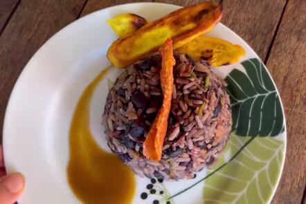 Así de apetitoso lucía el pinto hecho por Brisa.