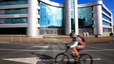 Detienen a exdirector del Conavi por supuestos nexos con un caso de corrupción