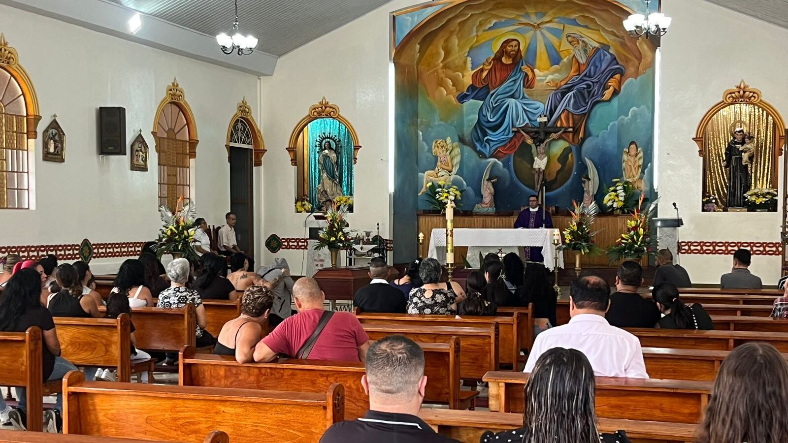 Los hermanos Gersan Nicola Vargas Rodríguez y Pavel Jordany Vargas Rodríguez, víctimas de homicidio, fueron despedidos este lunes en Alajuelita. Foto: La Teja