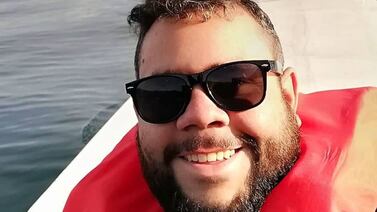 Conozca al creador de contenido tico que se codea con los cantantes más famosos