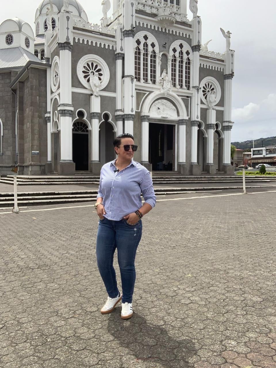 Emilia Guillén  locutora