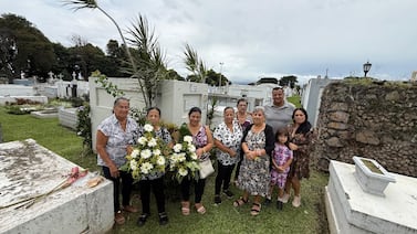 Día de las Madres con las mamás que están en el cielo: “Siempre que vengo abrazo su tumba y nunca dejaré de hacerlo”