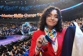 Estudiantes del INA escriben historia de oro en el Mundial de Habilidades 2026 en China