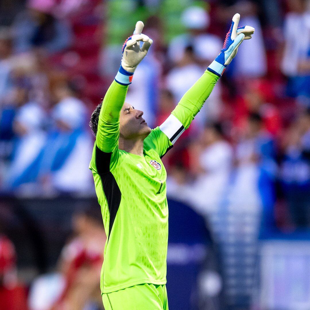 Keylor Navas festeja la clasificación de la Selección de Costa Rica a la Copa América.