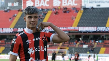 Herediano está cerca de fichar a Fernando Lesme jugador muy querido por la afición de Alajuelense