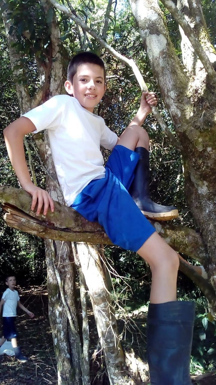 Rodrigo Ureña Monge, vecino del barrio Guadalupe de Tarrazú, en plena Zona de los Santos, tiene una historia que combina café, madrugadas y mucha perseverancia