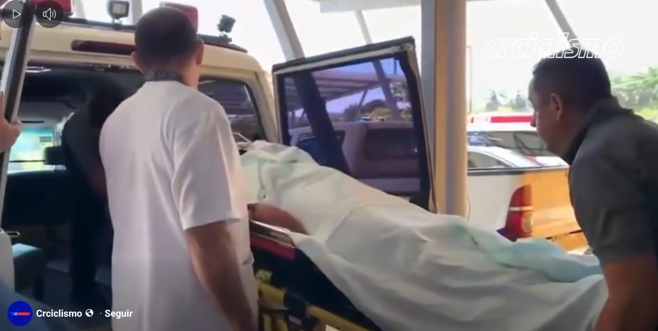 Andrey Amador fue trasladado al hospital de Quepos, en condición crítica.