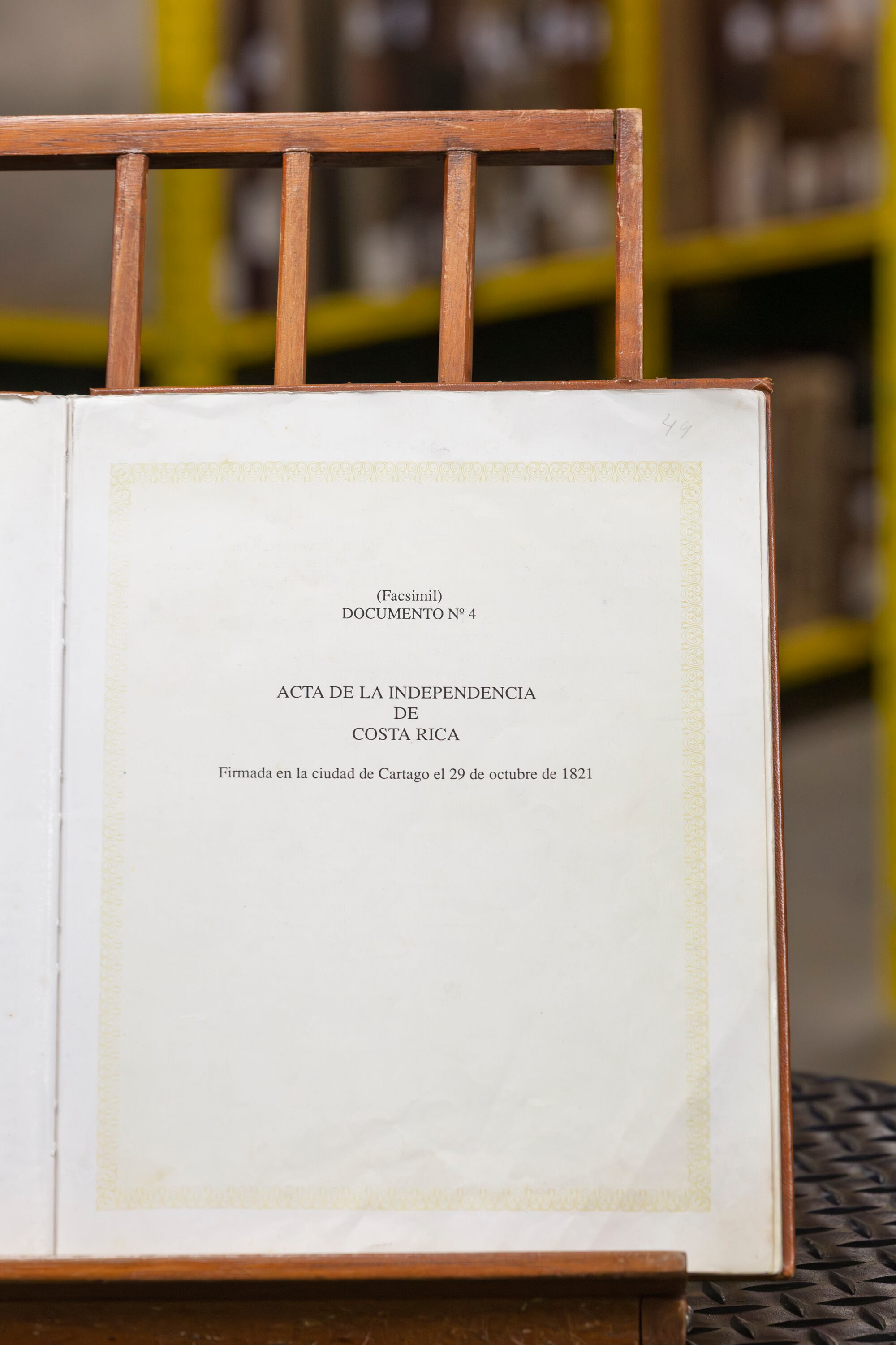 11/09/2025, San José, Archivo Nacional, fotografías de las reproducciones del Acta de la independencia, el Acta de los Nublados del Día y el Pacto de Concordia.