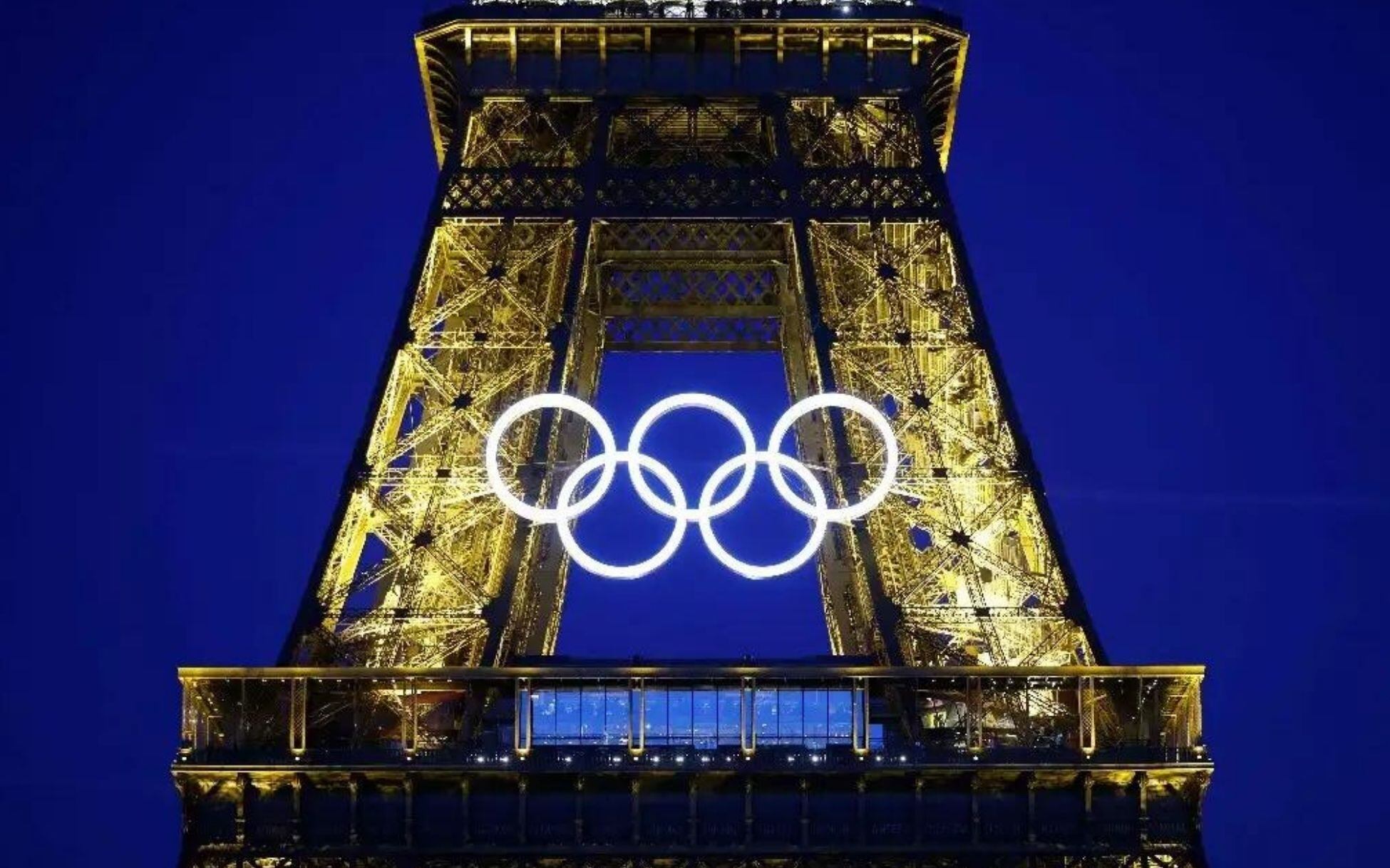 Los Juegos Olímpicos y sus anillos han creado toda una controversia entre Francia y la familia Eiffel. Foto: AFP.