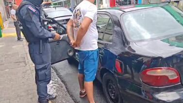 Hombre con larga sentencia por grave crimen se paseaba por San José, pero la suerte se le acabó