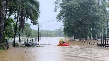 348 personas permanecen en albergues por las inundaciones que siguen afectando al país