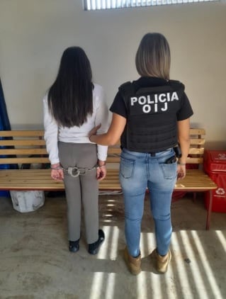 mujer detenida como sospechosa de hurto