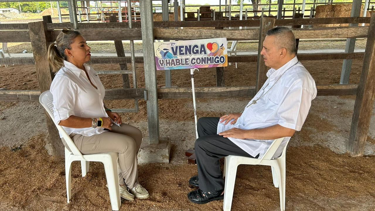 En medio de la pandemia el diácono Francisco Venegas Castro y 14 voluntarios más de la diócesis de Tilarán-Liberia, arrancaron el programa “Venga y hable conmigo”, el cual nace de la mano de monseñor Manuel Eugenio Salazar