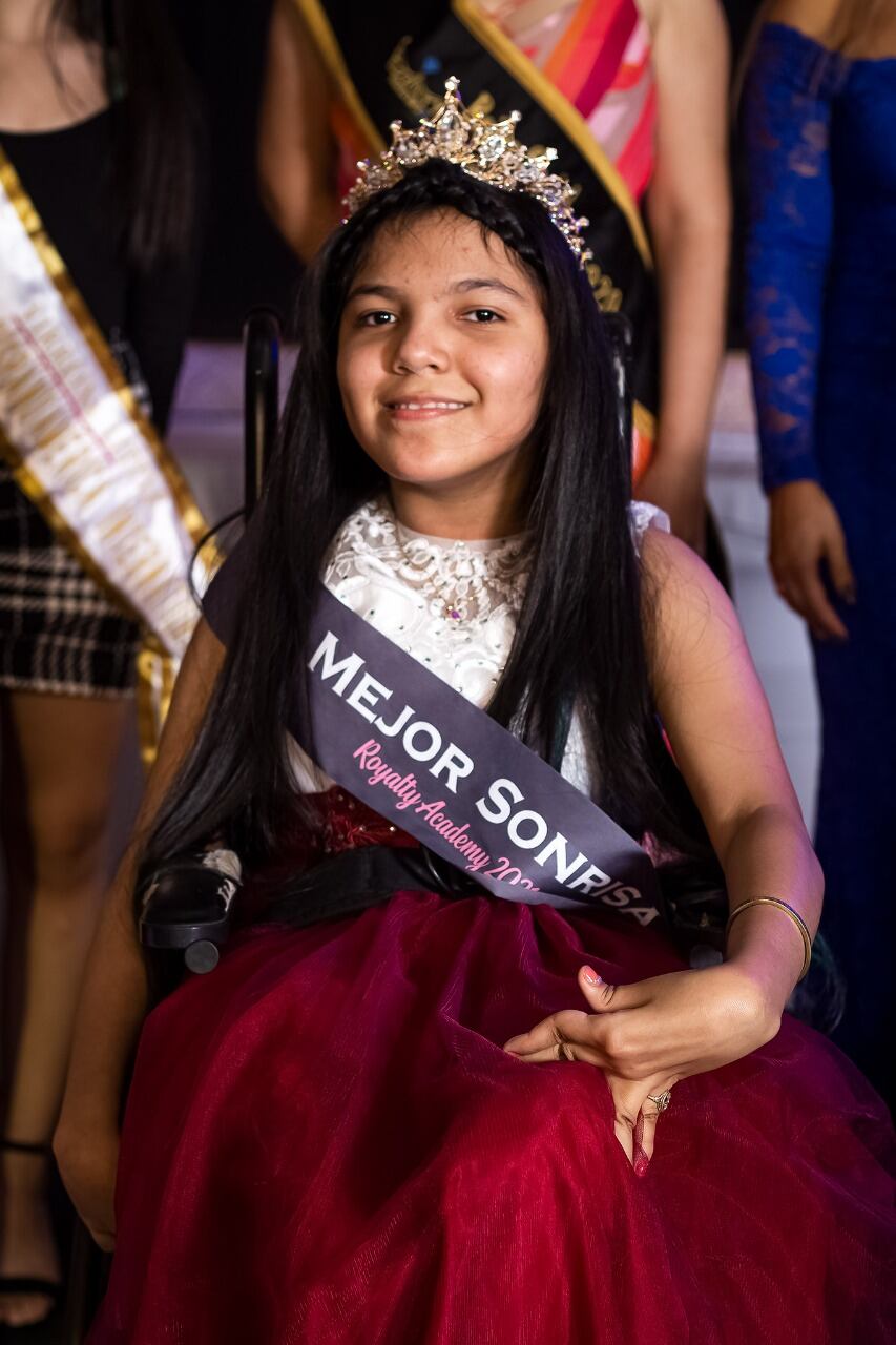 Ashley Jarquín, reina de belleza, categoría Inclusiva