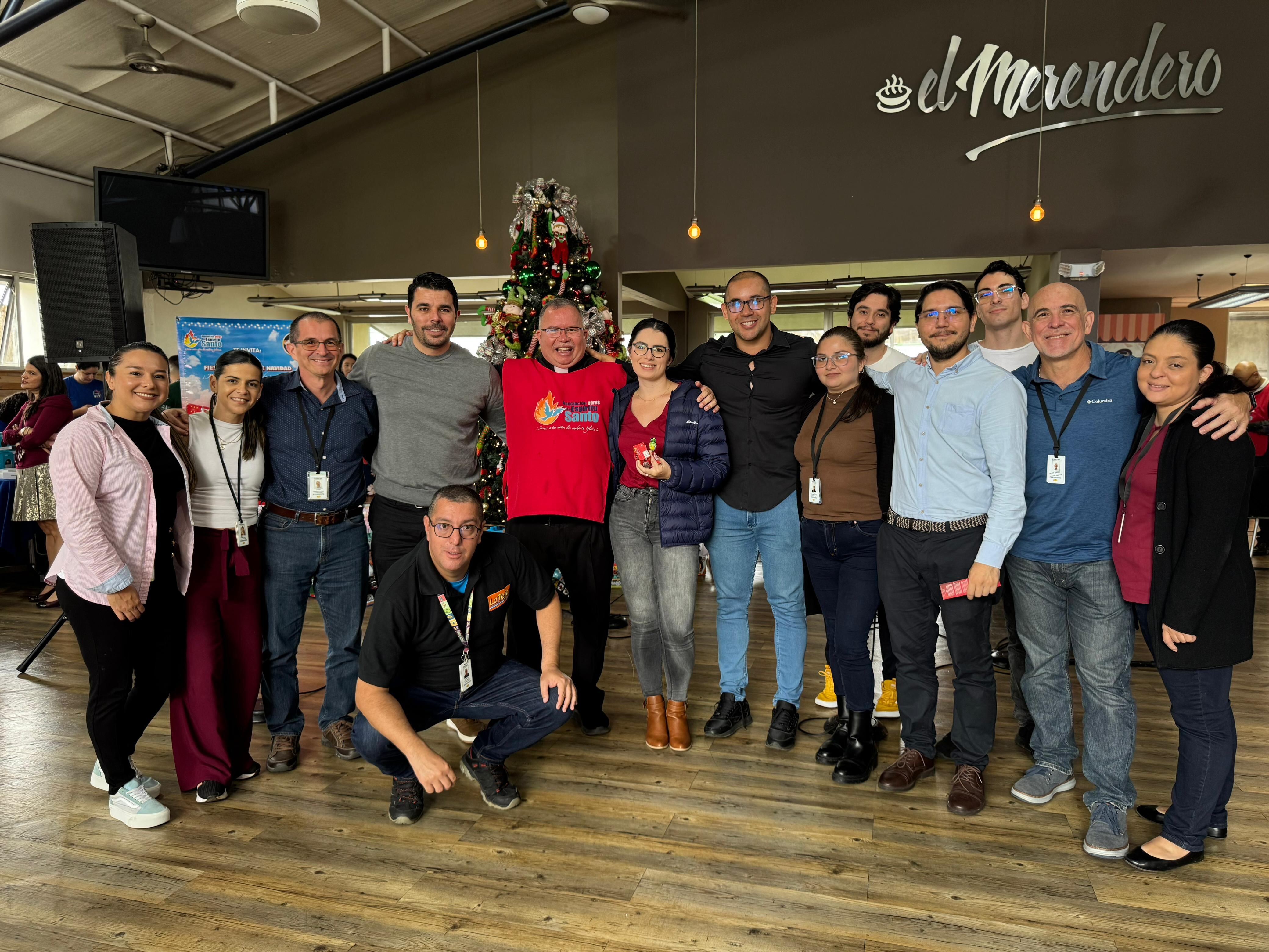 Este martes 3 de diciembre en La Teja celebramos el inicio de la Navidad en medio de un ambiente de alegría, celebración, solidaridad, de la mano del coro de niños de Obras del Espíritu Santo