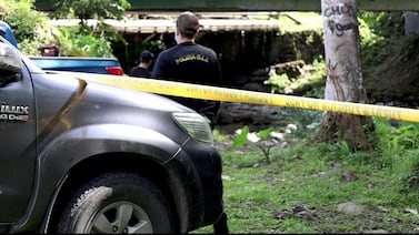 Hallan a hombre asesinado a balazos dentro de finca en San Carlos