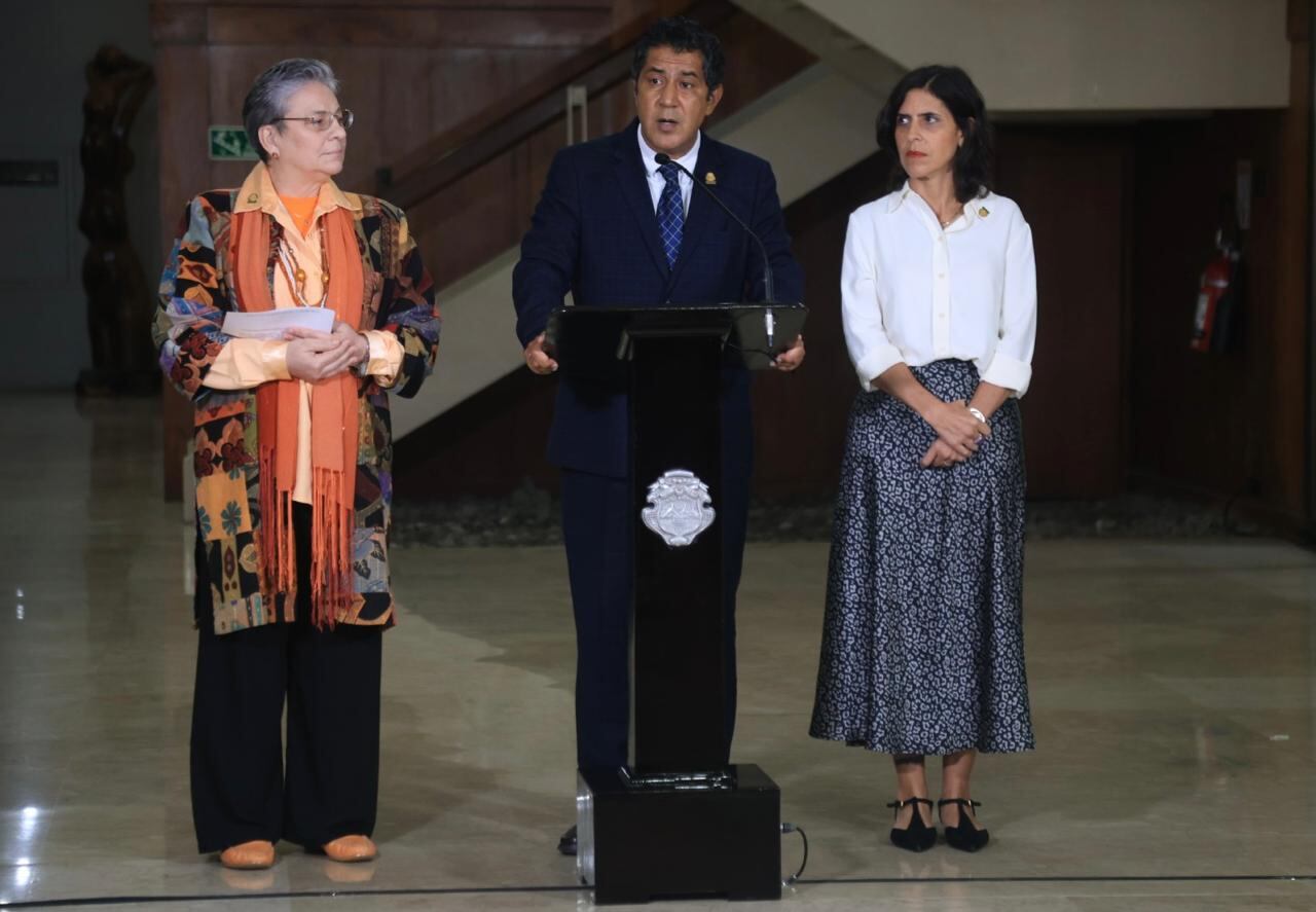 El ministro de Hacienda Nogui Acosta defendió la propuesta de aumento para las universidades públicas.