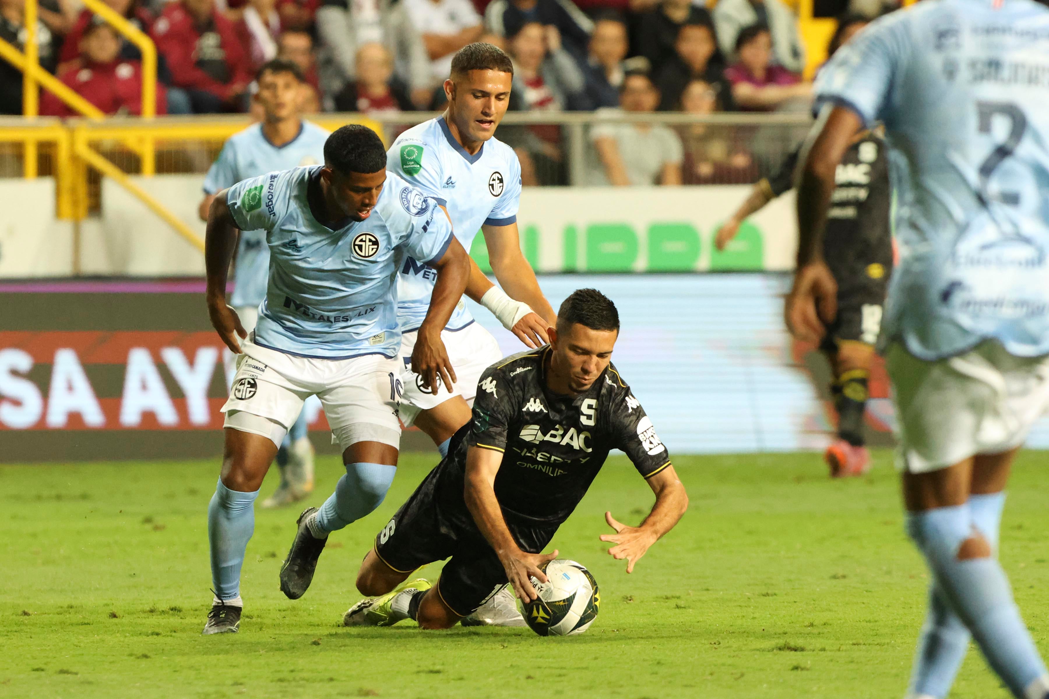 Saprissa vs Sporting
