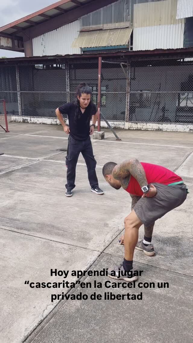 Davis Núñez, comediante y presentador de Repretel.