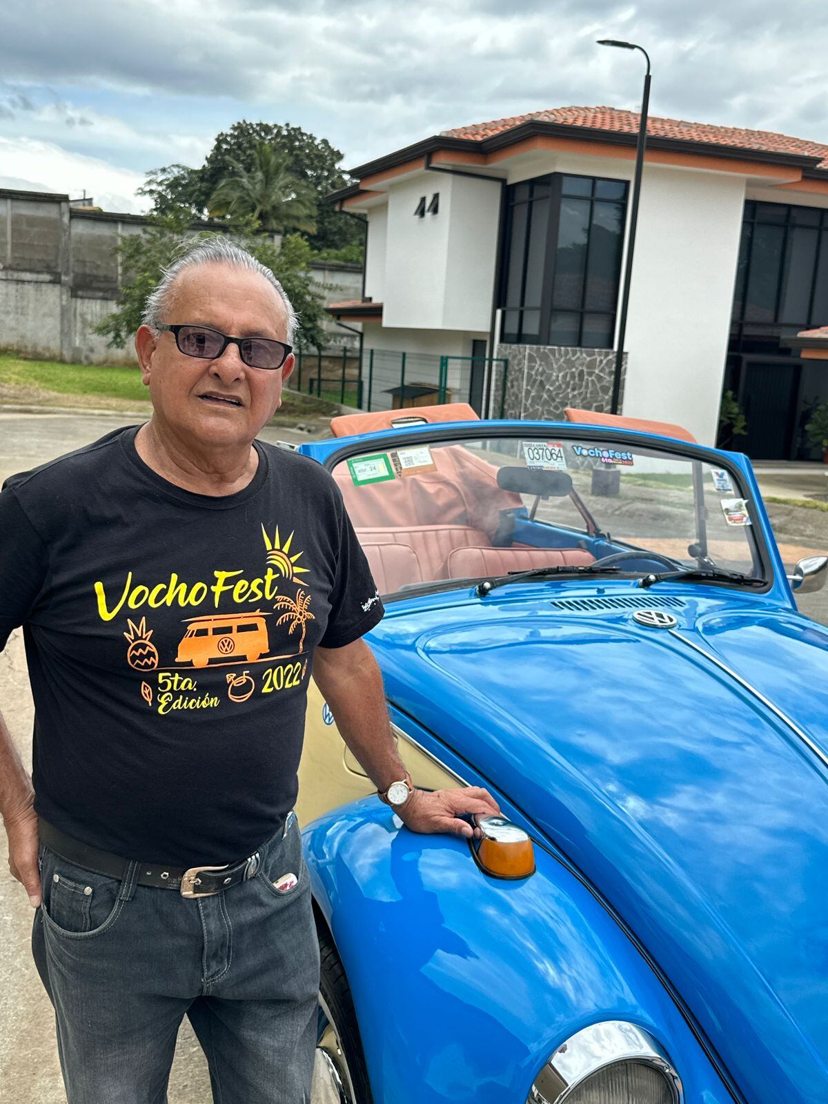 Volskwagen 1975 propiedad de Iván Villalobos Solorzano, vecino de Alajuela. Foto: Daniel Castro.