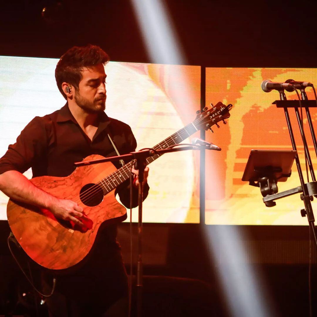 Rodrigo Lagunas, es cantante y guitarrista de Nace una estrella.