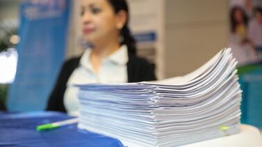 ¡Bretecitos! Empresa contratará gente que no haya terminado el colegio