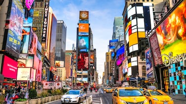 Así se recibió el año en la fuente de la Hispanidad al estilo Times Square