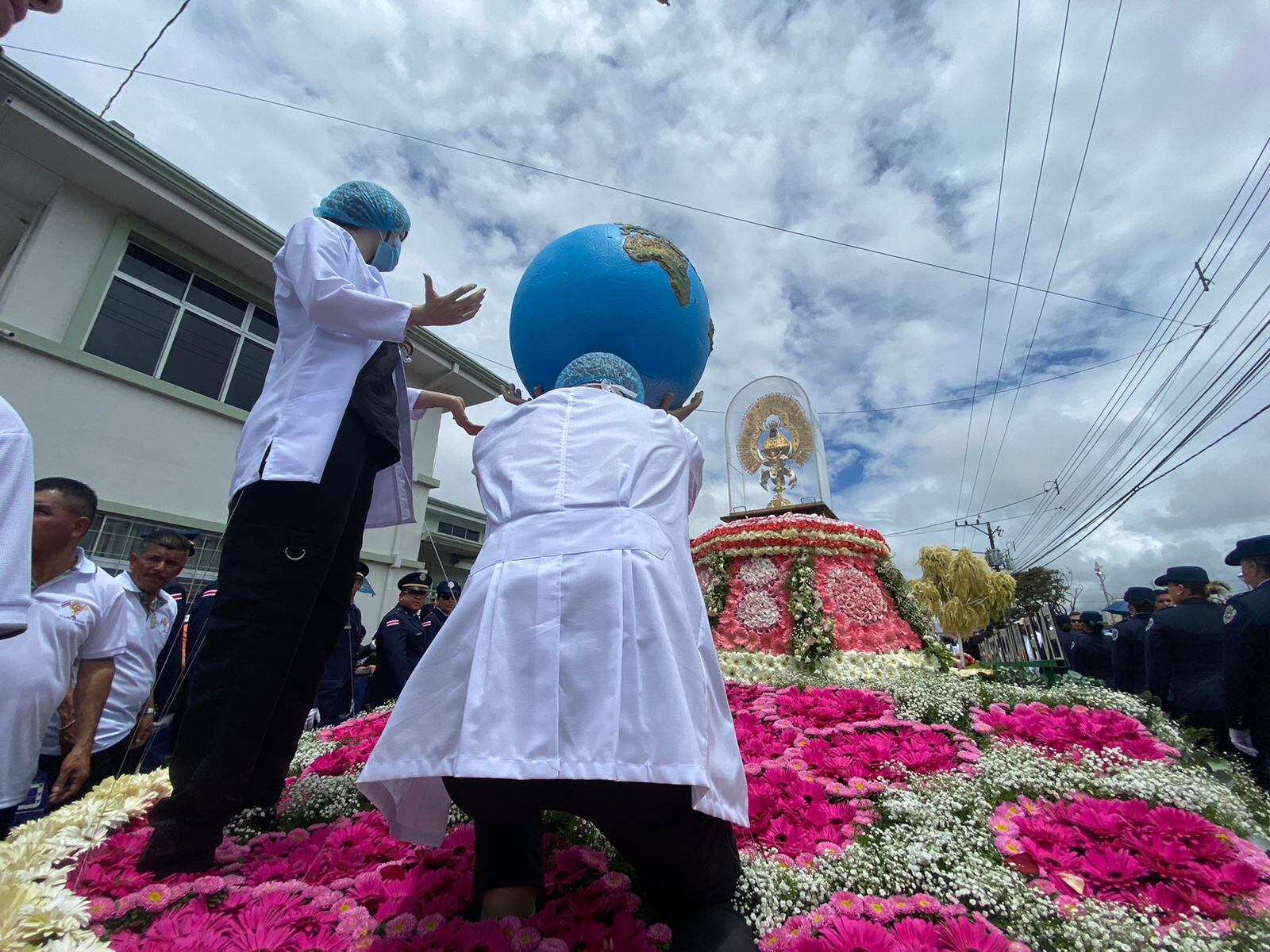 Este 3 de agosto del 2022 se celebra La Pasada 240 de la historia, es decir, el traslado de la virgen de Los Ángeles de la basílica de nuestra señora de Los Ángeles a la catedral de Cartago.