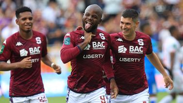 Javon East hace historia en Costa Rica al igualar marca de mítico atacante