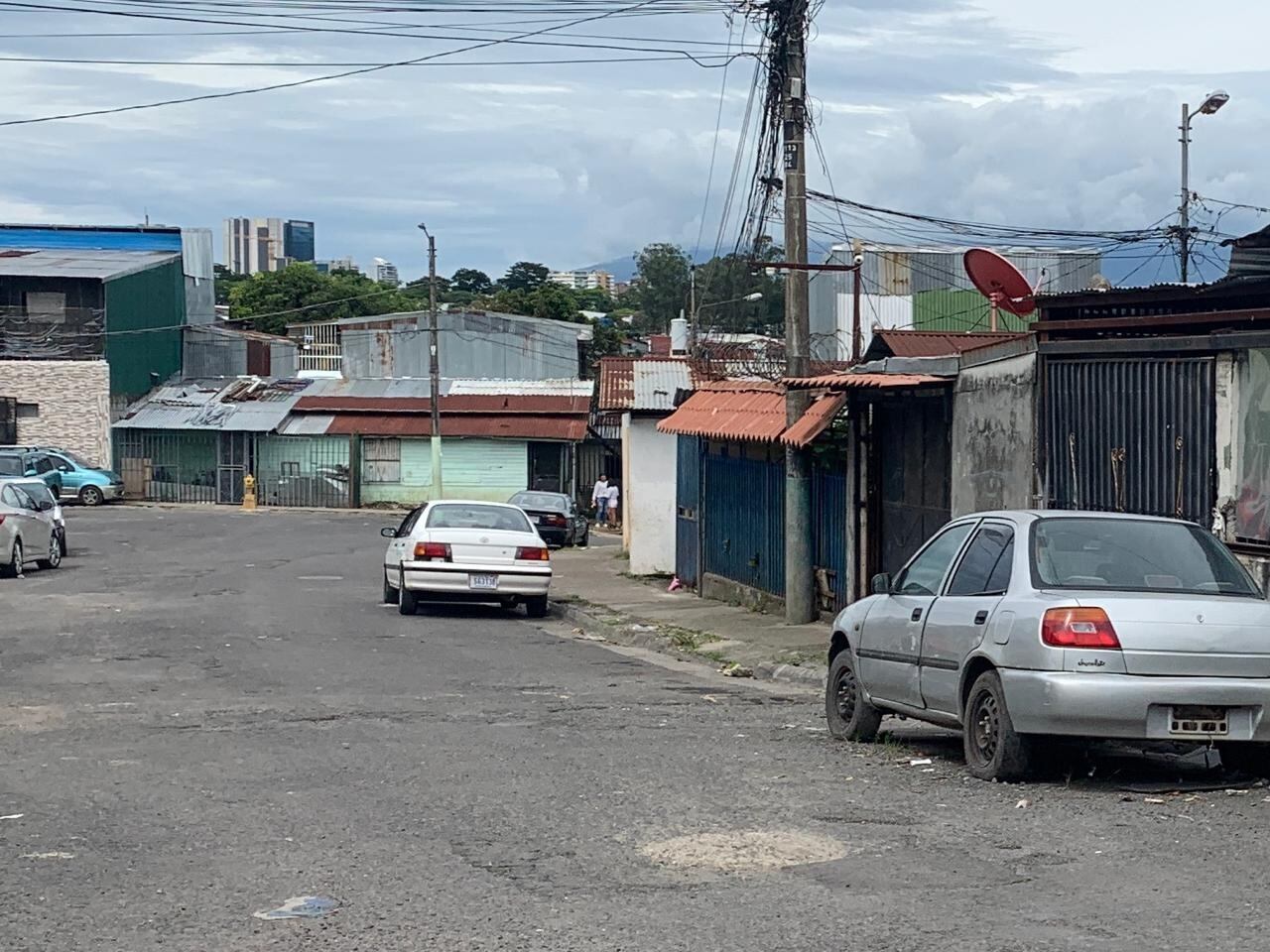 Mónica Espinoza Rodríguez, mujer que murió baleada en Alajuelita por pleito de vecinos. Foto tomada de Facebook.