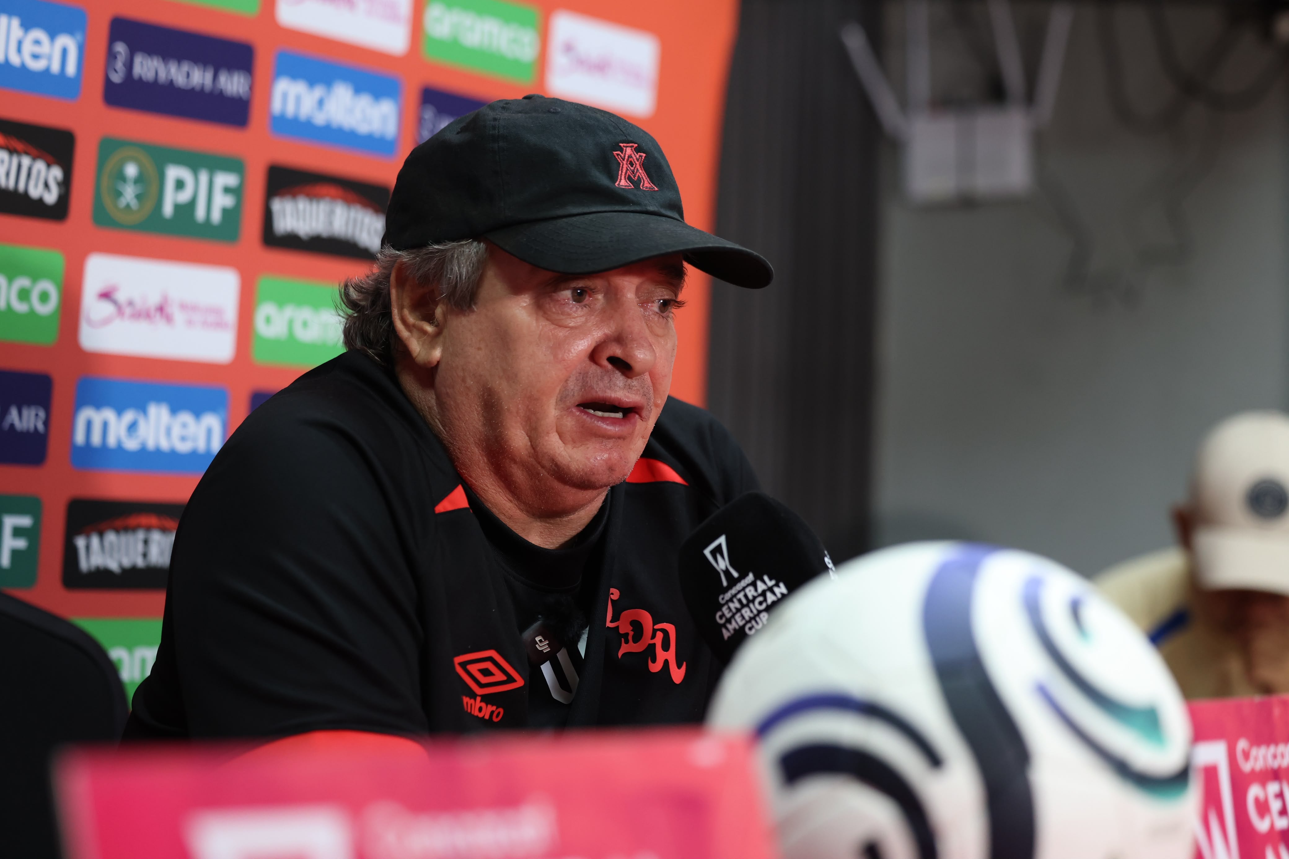 Óscar Ramírez se confesó antes del arranque de la semifinal entre Motagua y Liga Deportiva Alajuelense, en la Copa Centroamericana de Concacaf.