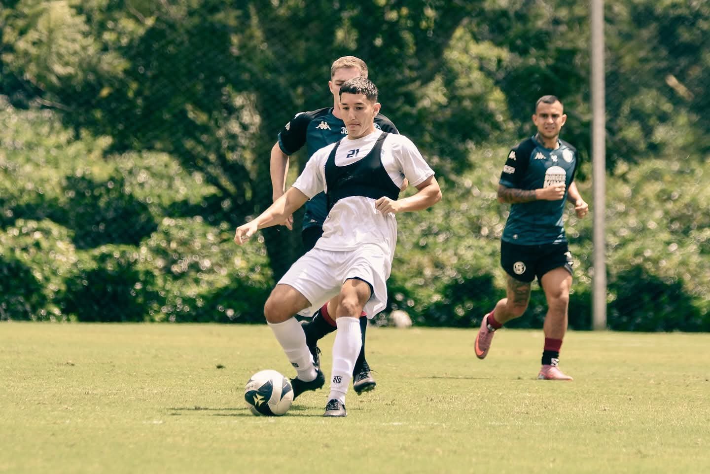 Randall Leal está entrenando con el Saprissa-