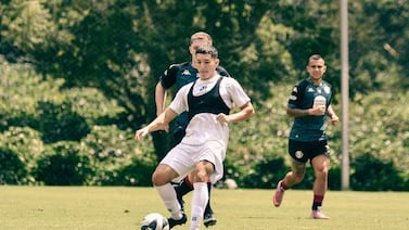 Saprissa jugó un amistoso ante Pérez Zeledón en el que la sorpresa fue ver jugando a Randall Leal