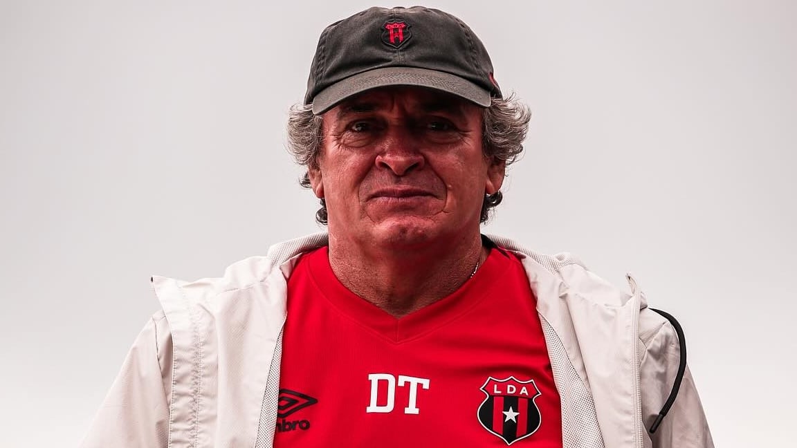 Óscar Ramírez no cuenta con Alexis Gamboa, Santiago van der Putten, Alejandro Bran y Creichel Pérez para el partido entre Pérez Zeledón y Liga Deportiva Alajuelense.