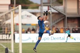 Aficionados de Liberia despidieron al equipo cantando: “No se va, no se va, Cardozo no se va”